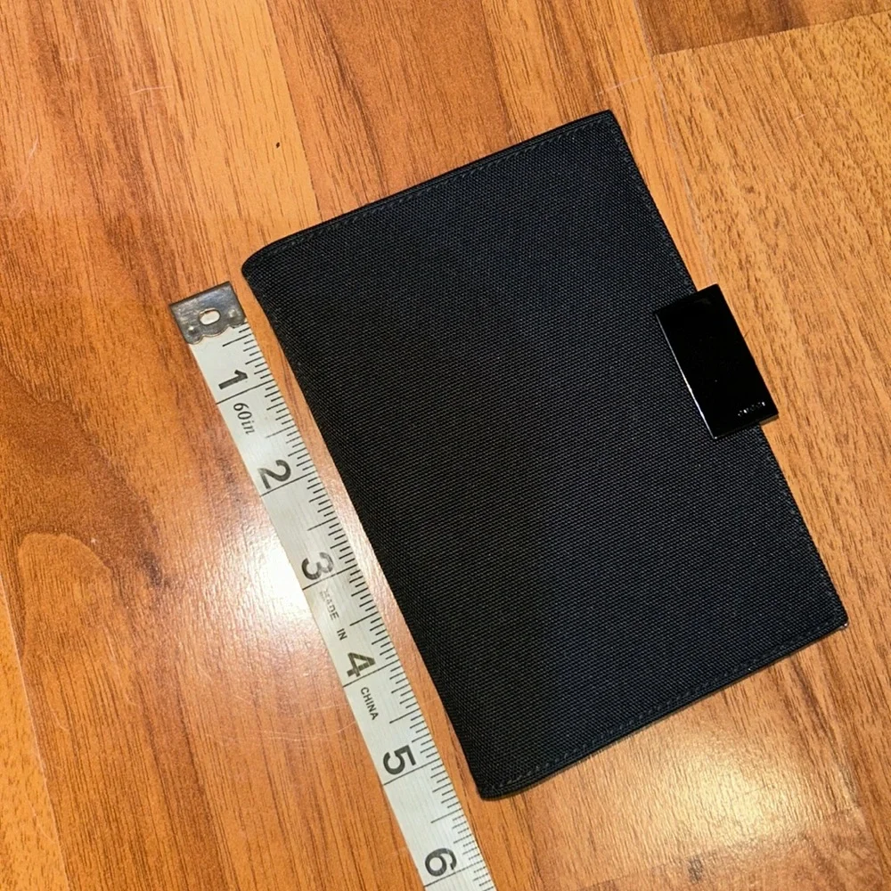 Authentic Gucci Nylon Slide Lock Agenda